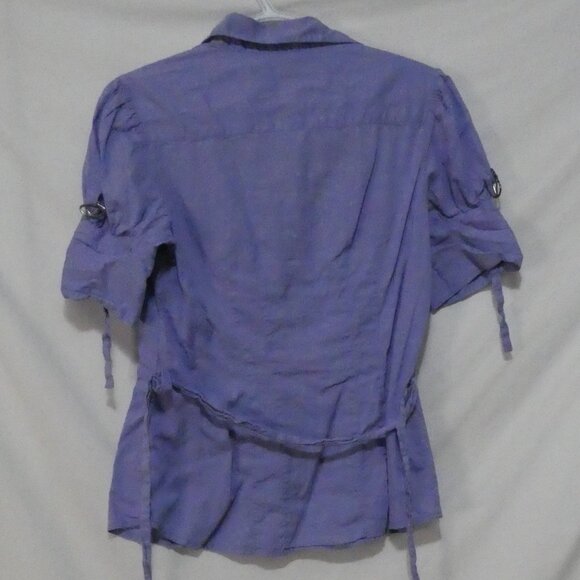 Unbranded | P2P 14 inches measured | Chic Purple V-Neck Button-Up Shirt - Picture 2 of 14
